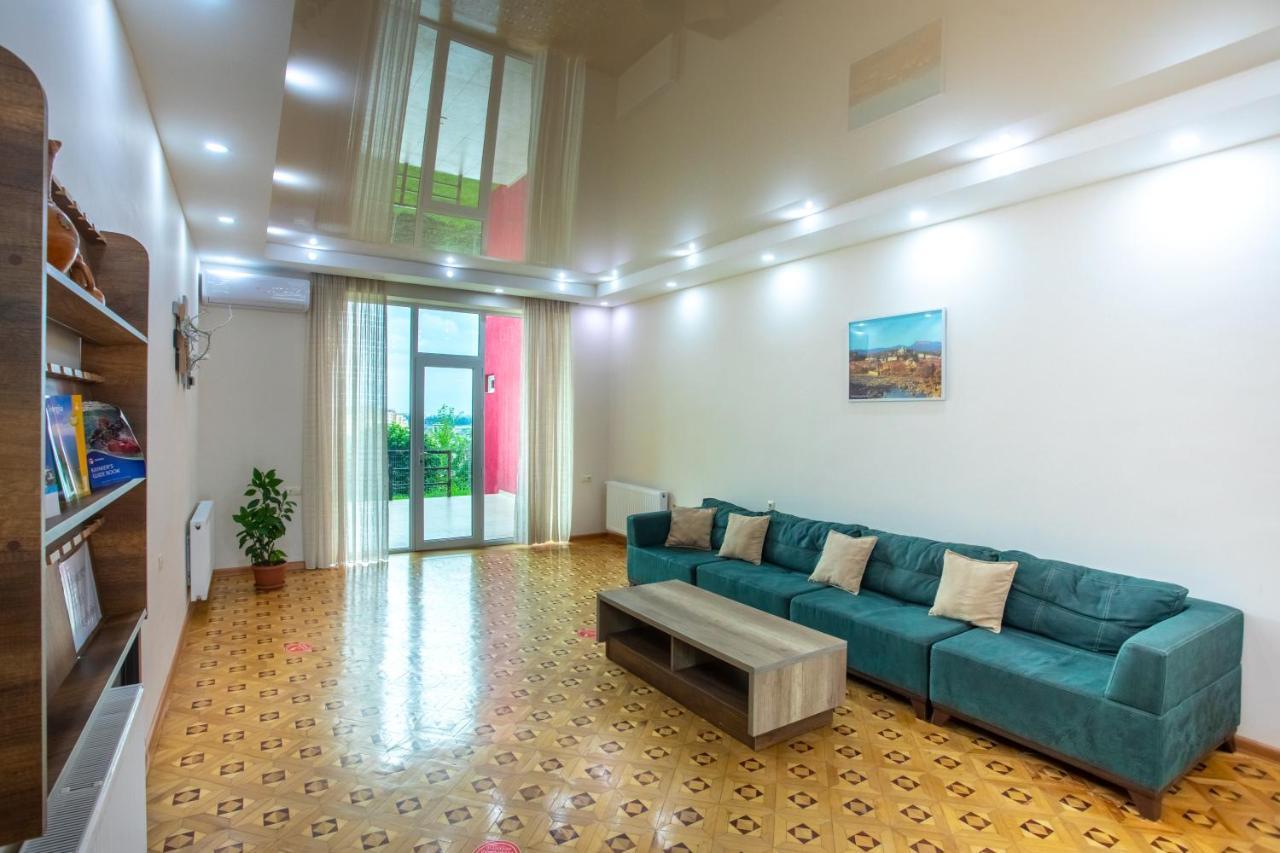 Panorama Kutaisi Hotel ภายนอก รูปภาพ