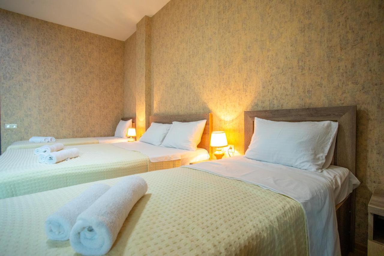 Panorama Kutaisi Hotel ภายนอก รูปภาพ