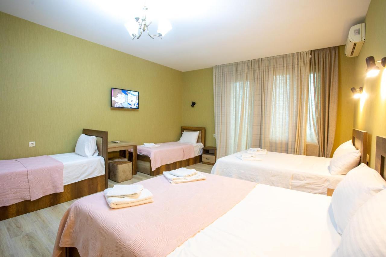 Panorama Kutaisi Hotel ภายนอก รูปภาพ