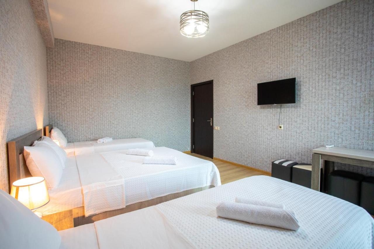 Panorama Kutaisi Hotel ภายนอก รูปภาพ